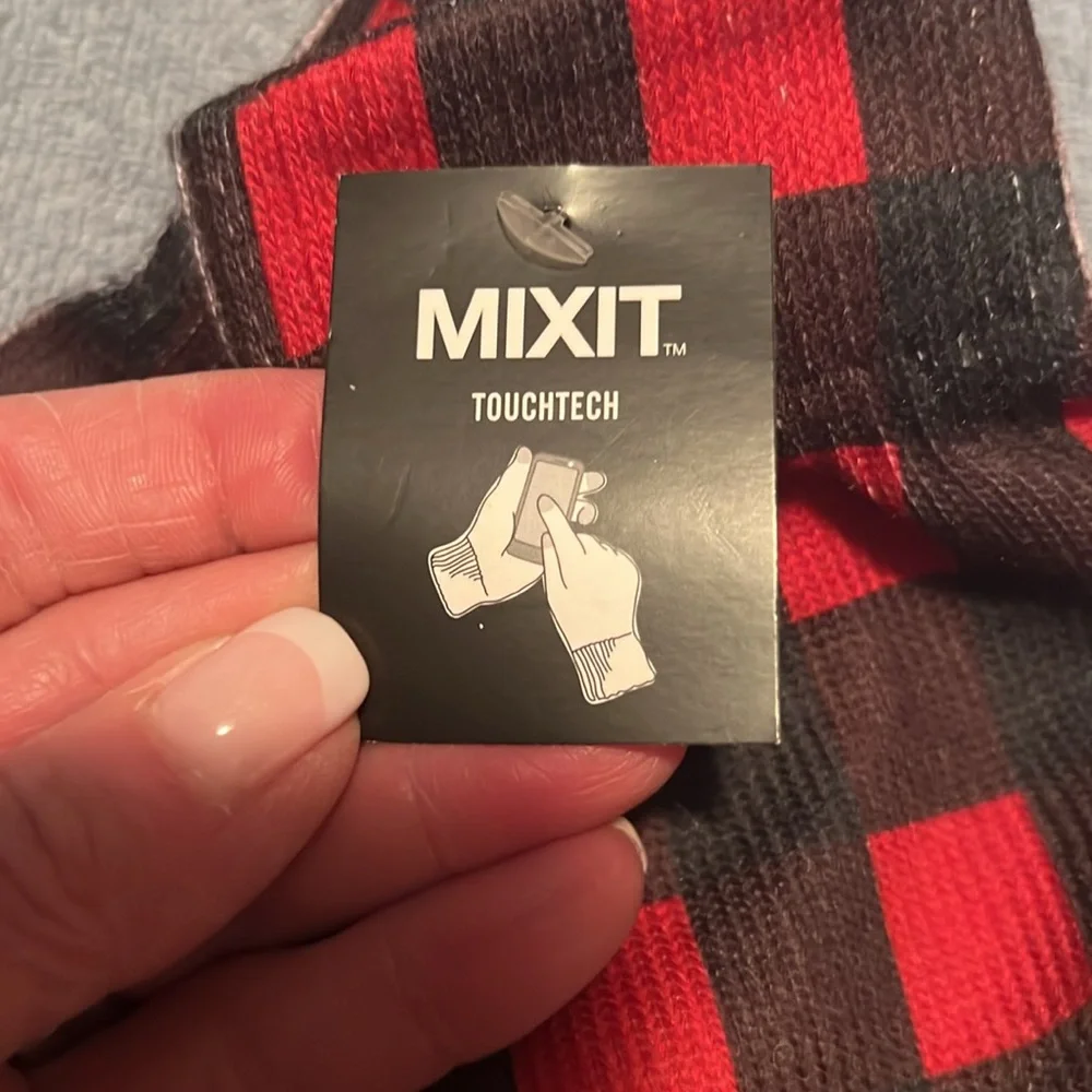 Mixit Black & Red Plaid Touchtech Gloves